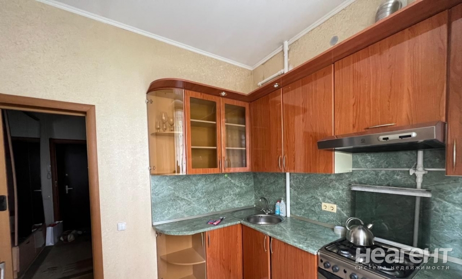 Продается 1-комнатная квартира, 38 м²