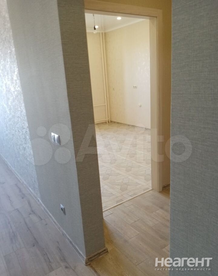 Продается 1-комнатная квартира, 52,3 м²