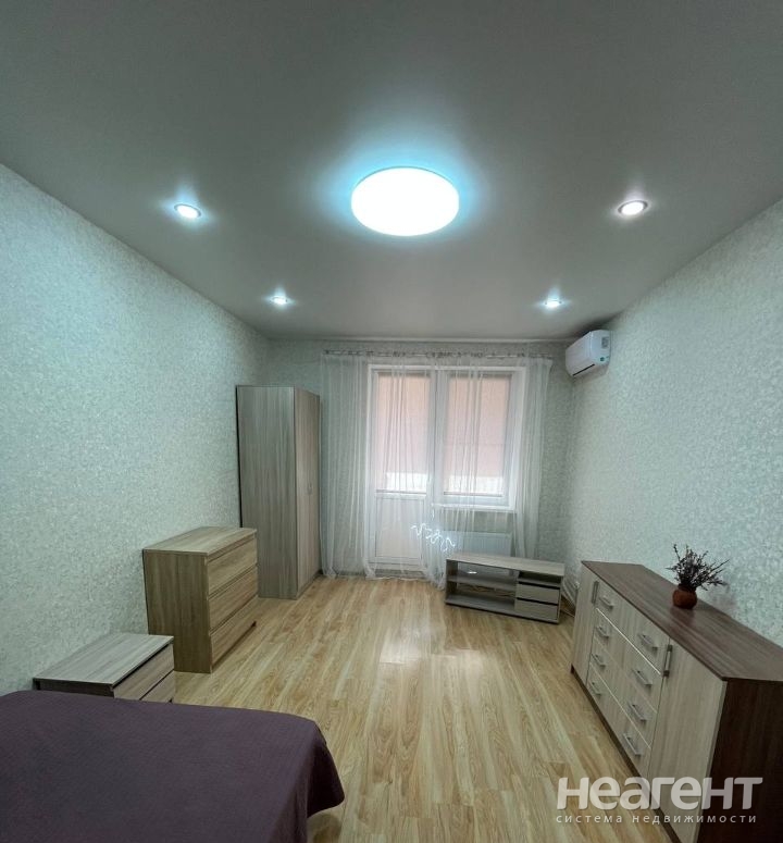 Сдается 1-комнатная квартира, 40 м²