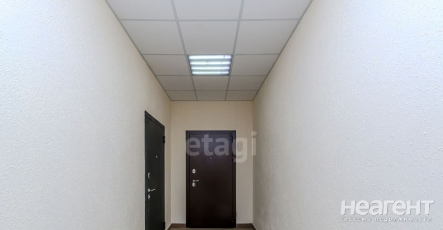 Продается 1-комнатная квартира, 43 м²