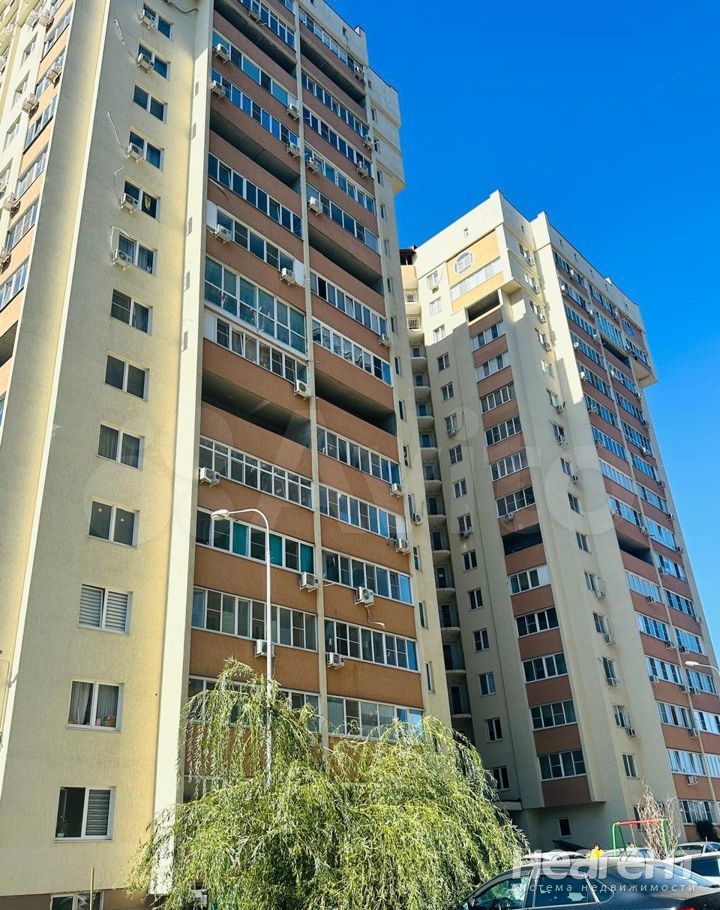 Продается 1-комнатная квартира, 32 м²