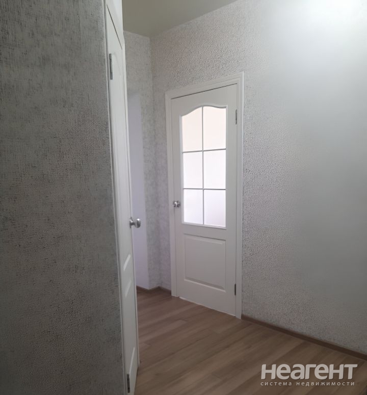 Продается 1-комнатная квартира, 35 м²