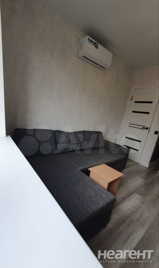 Продается 1-комнатная квартира, 32 м²