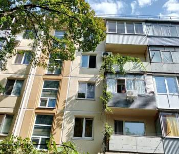 Продается Многокомнатная квартира, 77,2 м²