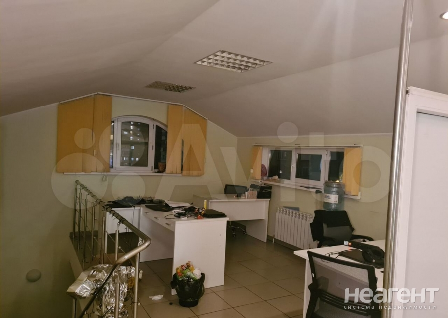 Сдается Офис, 300 м²