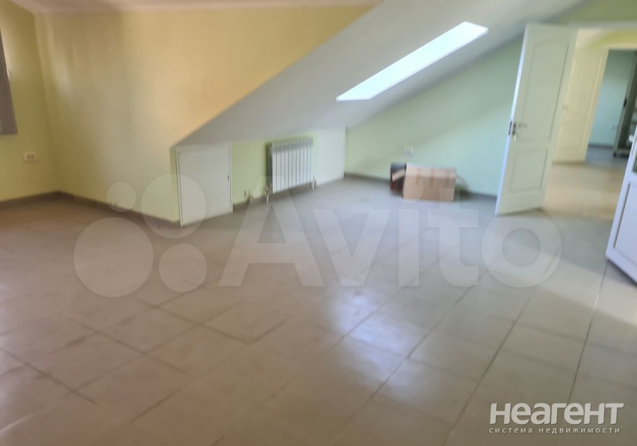 Сдается Офис, 300 м²