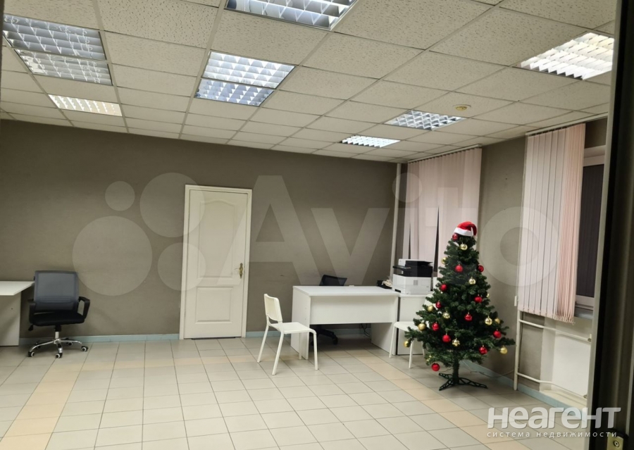 Сдается Офис, 300 м²