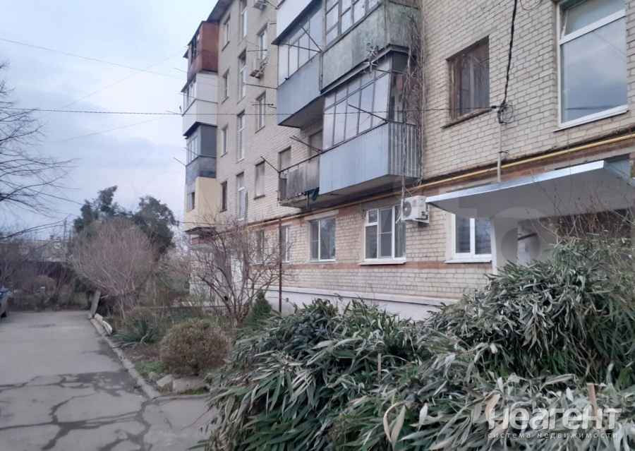 Продается 1-комнатная квартира, 32 м²