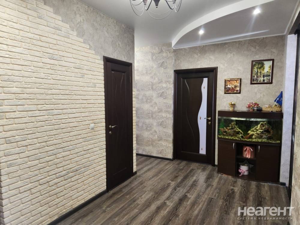 Продается Многокомнатная квартира, 154,4 м²