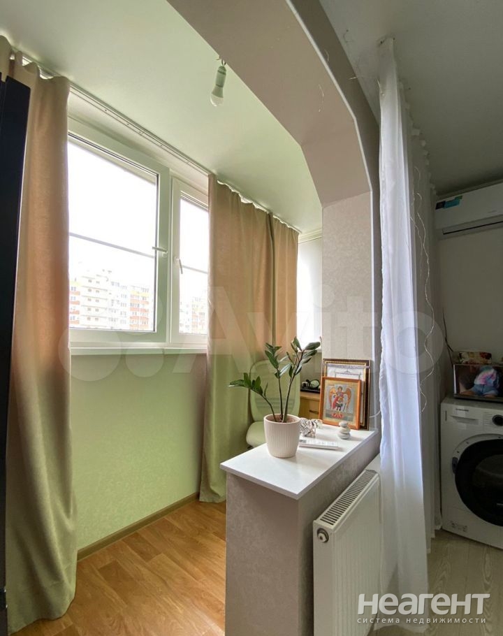 Продается 1-комнатная квартира, 41 м²