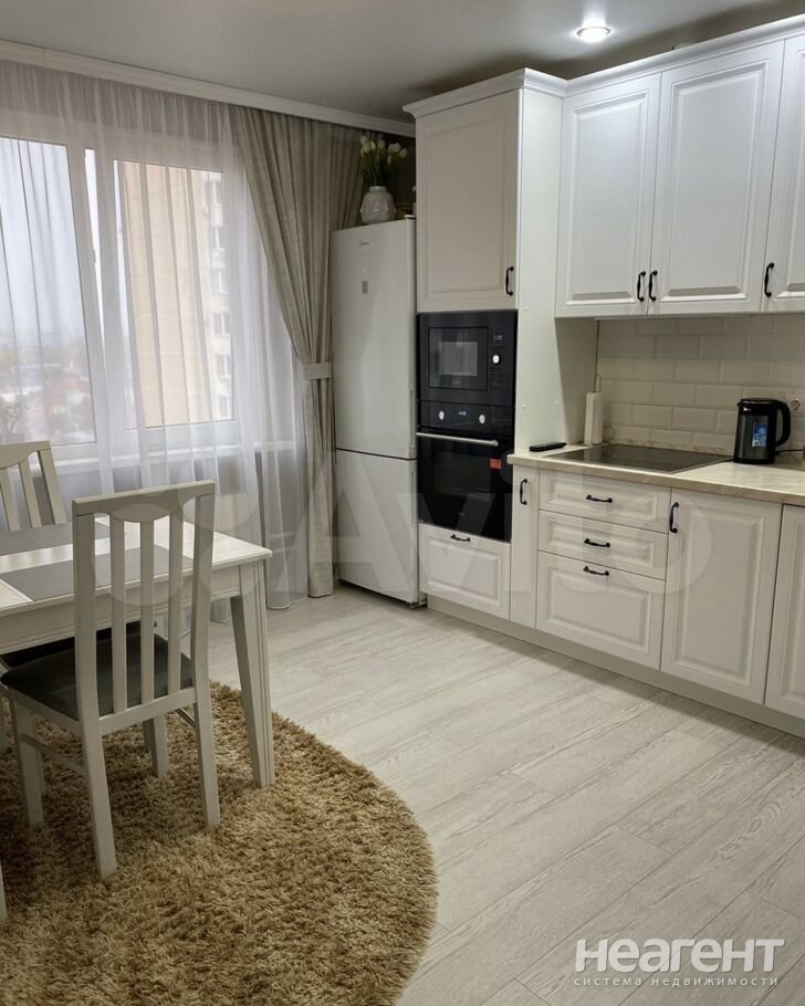 Продается 2-х комнатная квартира, 60 м²