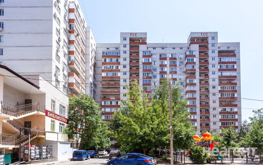 Продается 1-комнатная квартира, 45 м²