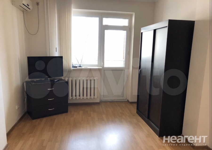 Продается 1-комнатная квартира, 36 м²