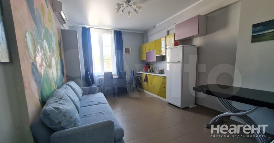 Продается 1-комнатная квартира, 58,3 м²