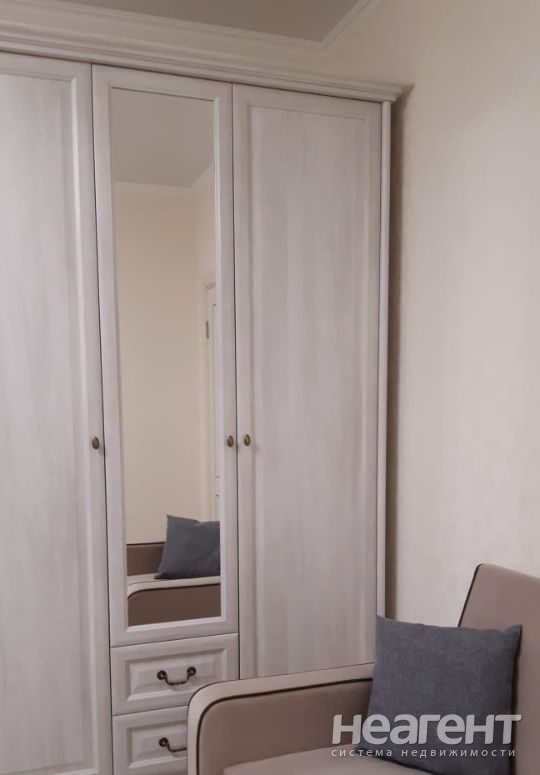 Продается 1-комнатная квартира, 45 м²