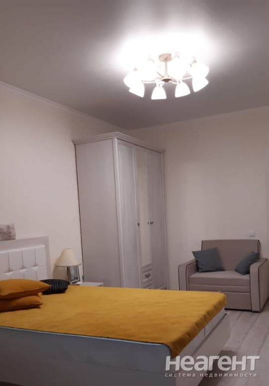 Продается 1-комнатная квартира, 45 м²