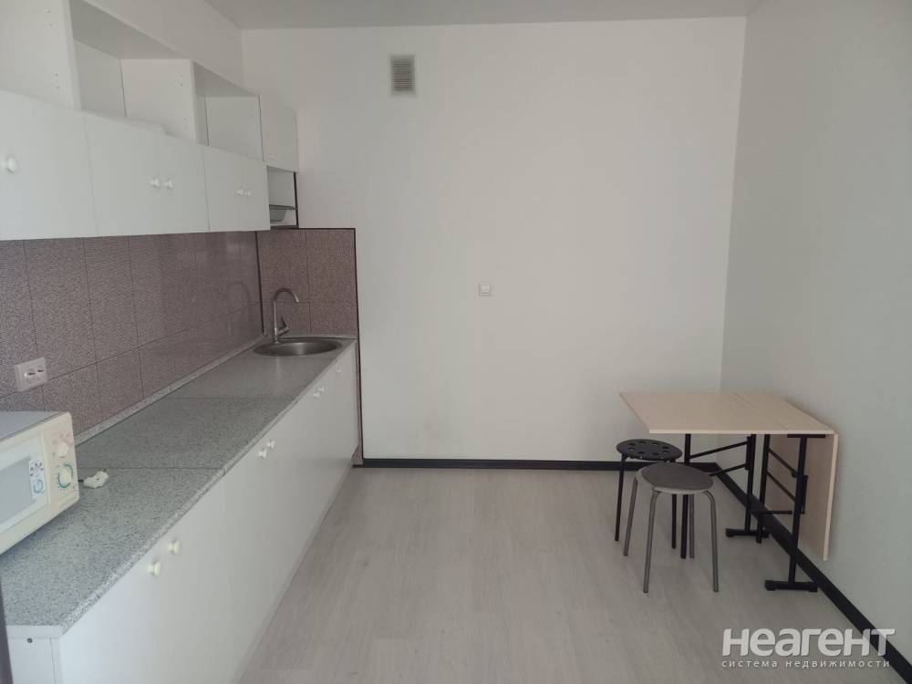 Продается 1-комнатная квартира, 38,5 м²