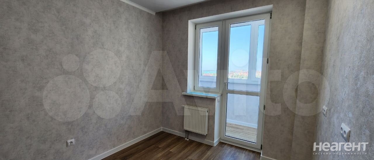 Продается 1-комнатная квартира, 37,5 м²