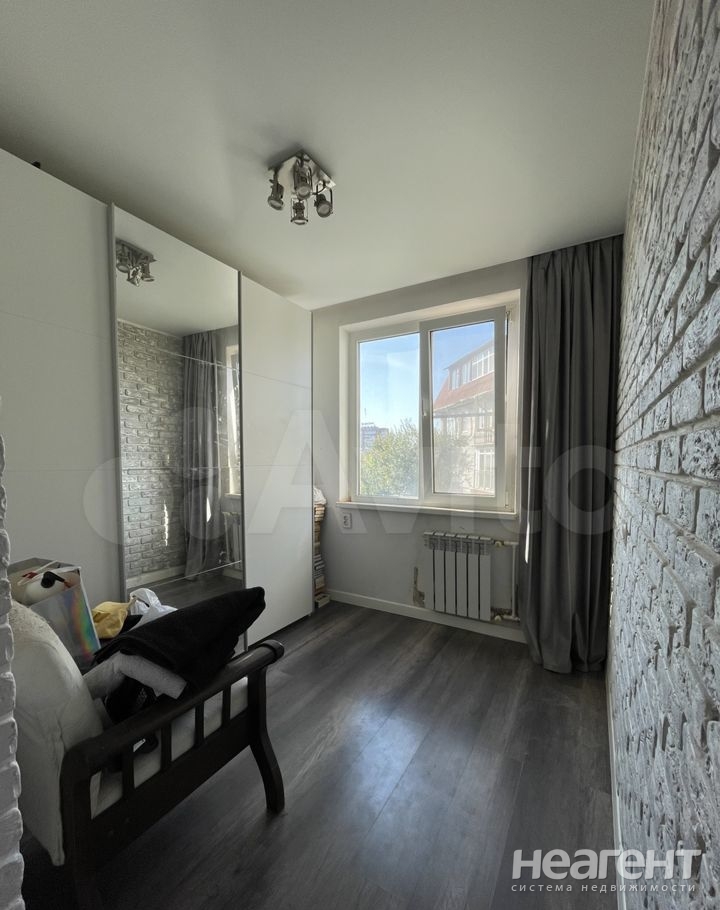 Продается 1-комнатная квартира, 35 м²