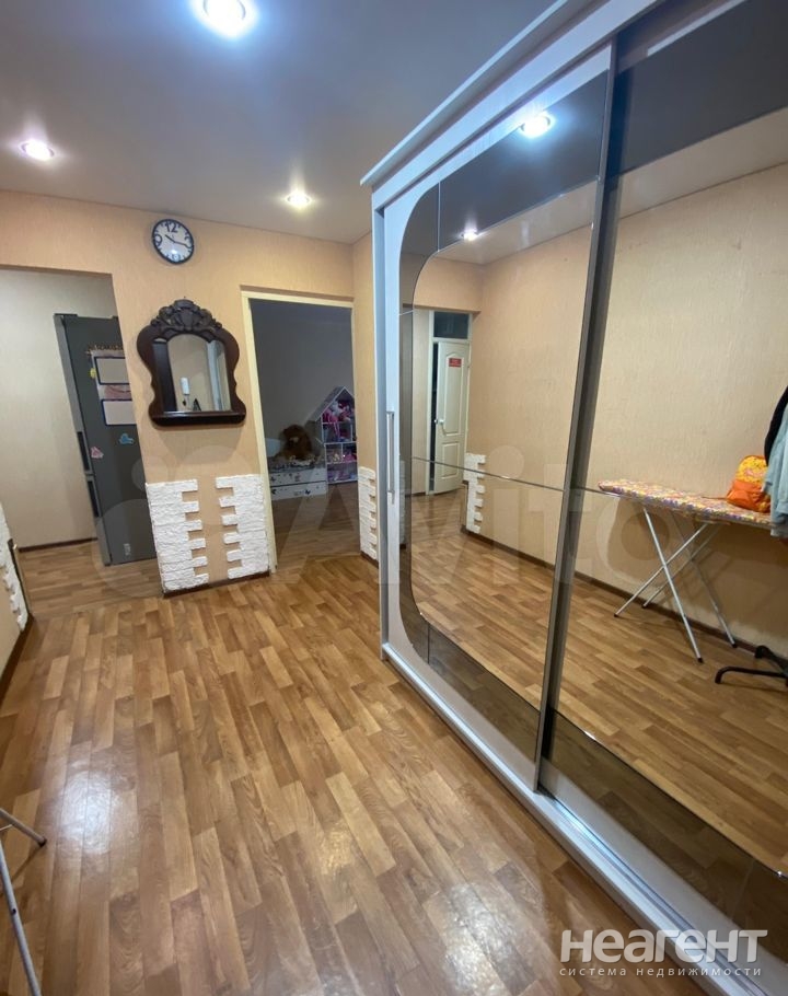 Продается 1-комнатная квартира, 46,1 м²