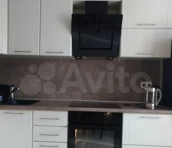 Продается 1-комнатная квартира, 53 м²