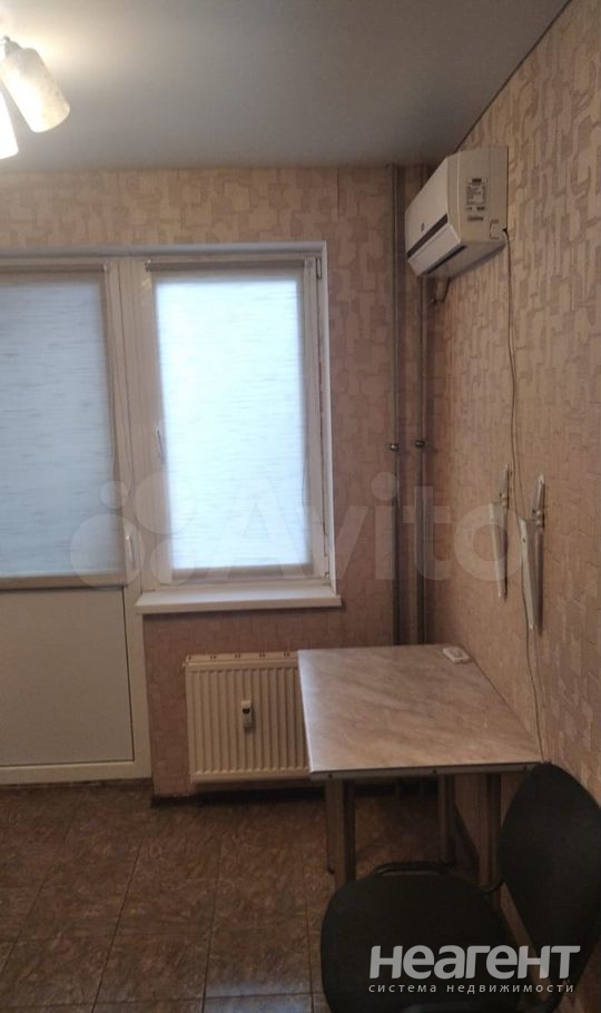 Продается 1-комнатная квартира, 28,4 м²