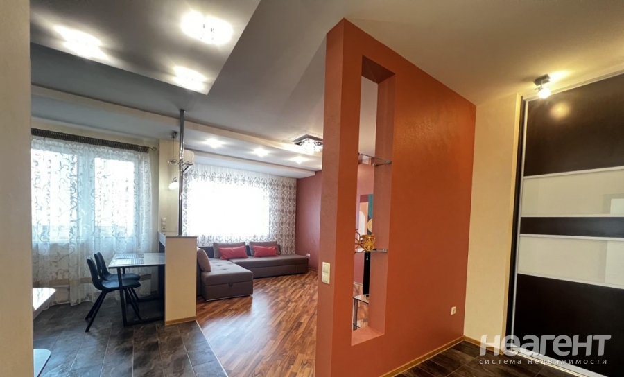 Сдается 1-комнатная квартира, 50 м²