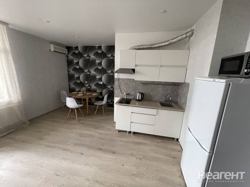 Продается 1-комнатная квартира, 38,9 м²