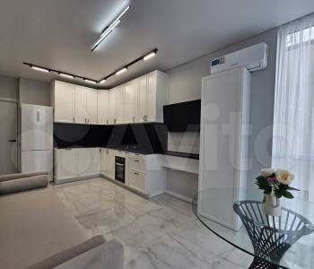 Продается 1-комнатная квартира, 42 м²