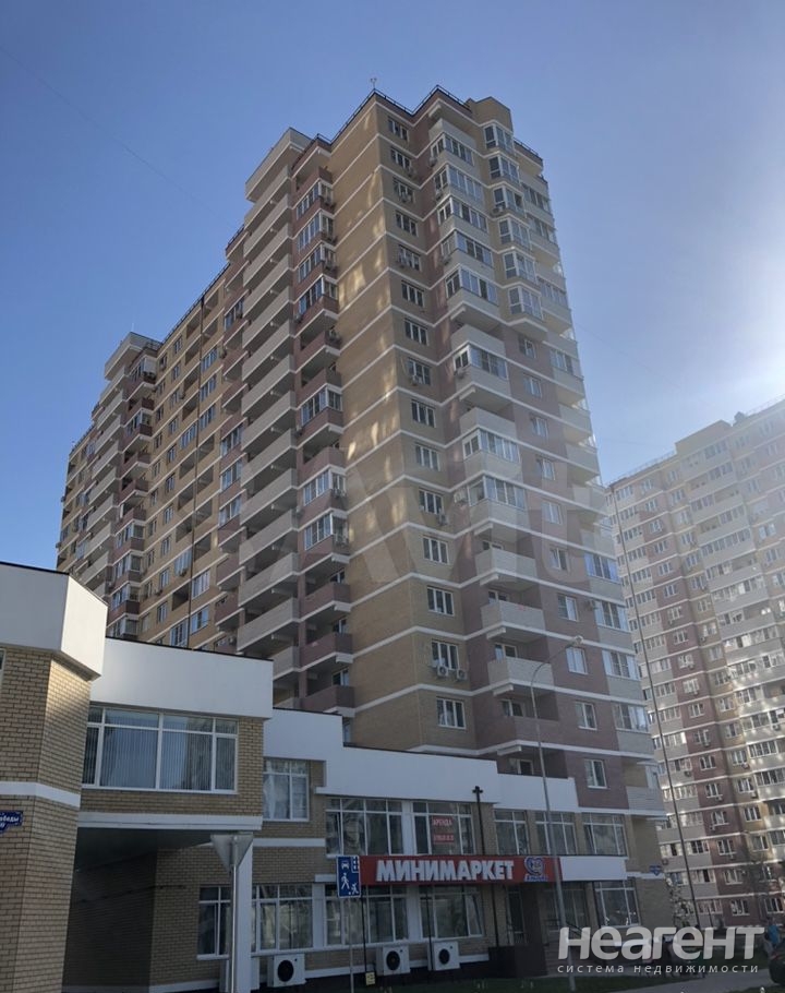 Продается 1-комнатная квартира, 39 м²