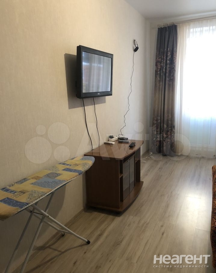 Сдается 1-комнатная квартира, 40 м²