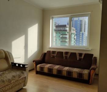 Продается 1-комнатная квартира, 36 м²