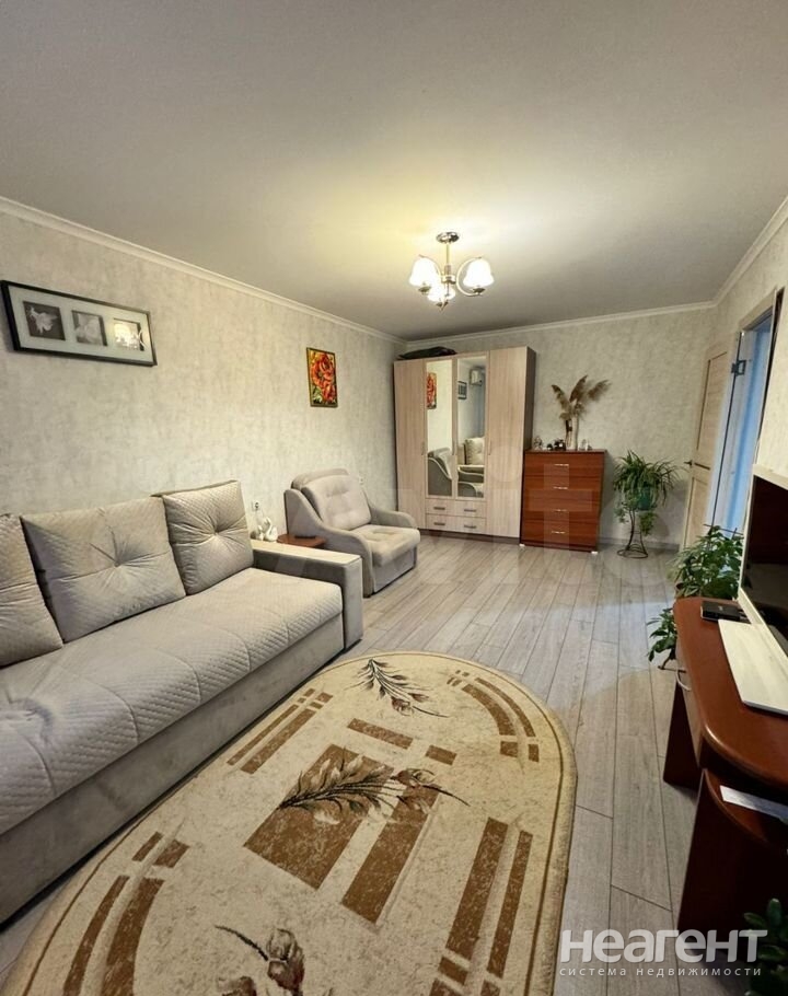 Продается 1-комнатная квартира, 40 м²