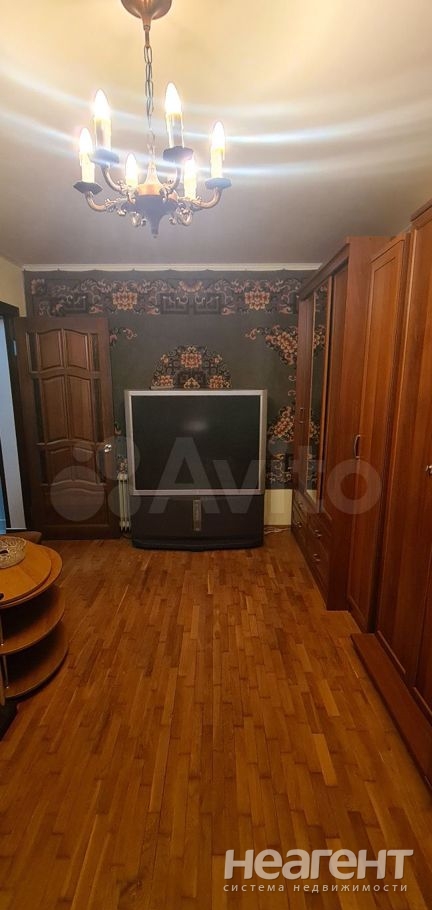 Продается 1-комнатная квартира, 35 м²