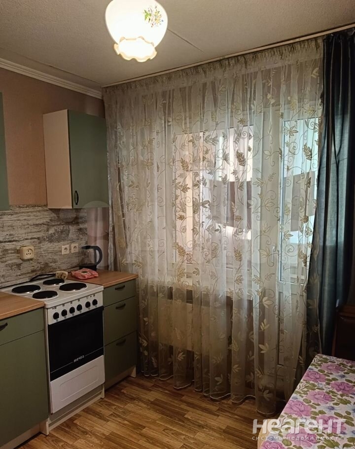 Сдается 1-комнатная квартира, 39 м²