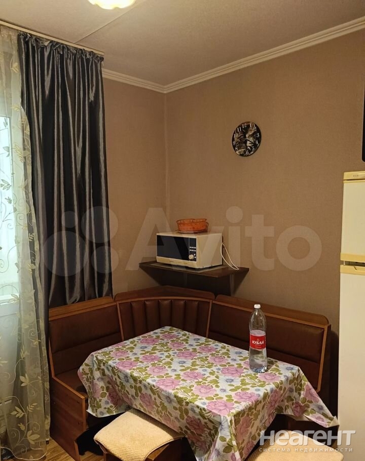 Сдается 1-комнатная квартира, 39 м²