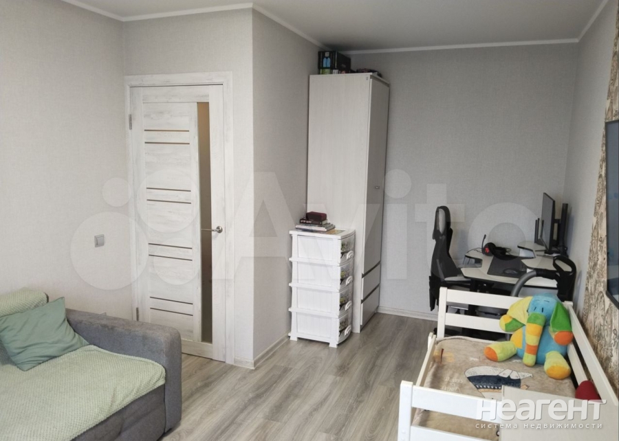 Продается 1-комнатная квартира, 32,9 м²