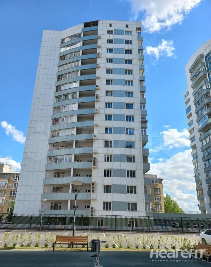 Продается 2-х комнатная квартира, 153 м²