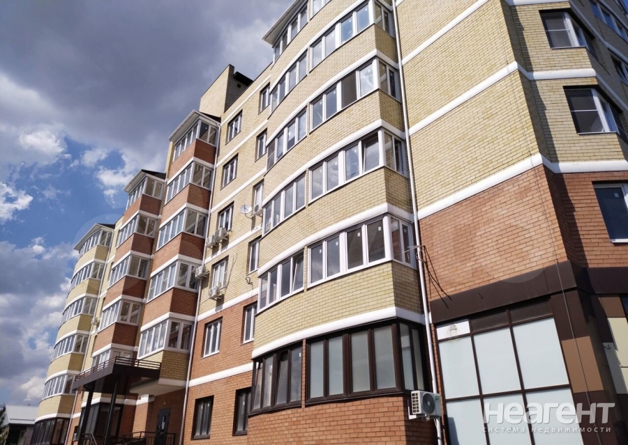 Продается 1-комнатная квартира, 42 м²