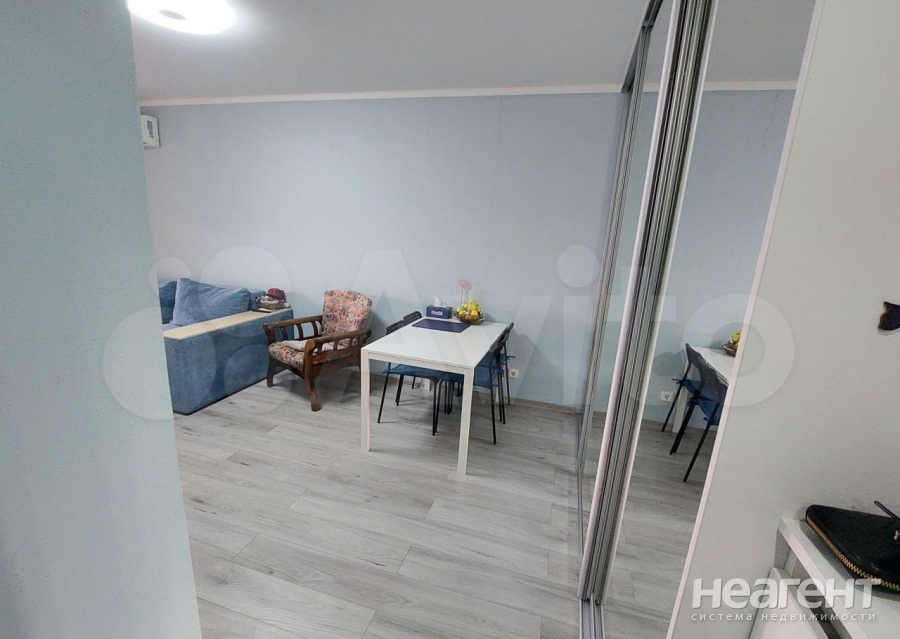 Продается 1-комнатная квартира, 42,5 м²