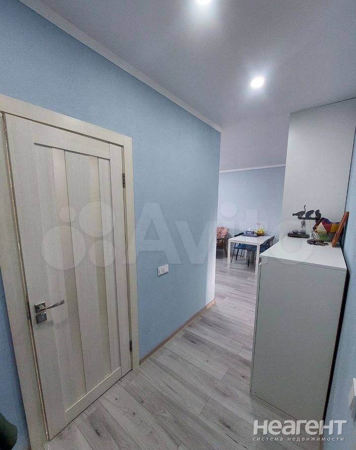 Продается 1-комнатная квартира, 42,5 м²