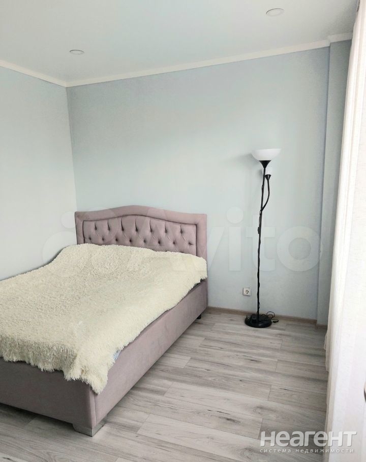 Продается 1-комнатная квартира, 42,5 м²