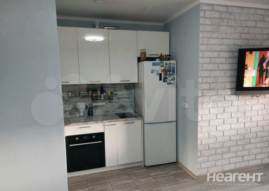 Продается 1-комнатная квартира, 42,5 м²