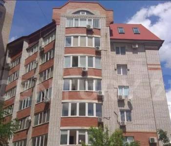 Продается 1-комнатная квартира, 53 м²