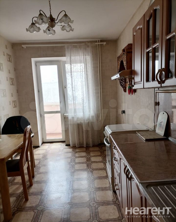 Продается 1-комнатная квартира, 53 м²