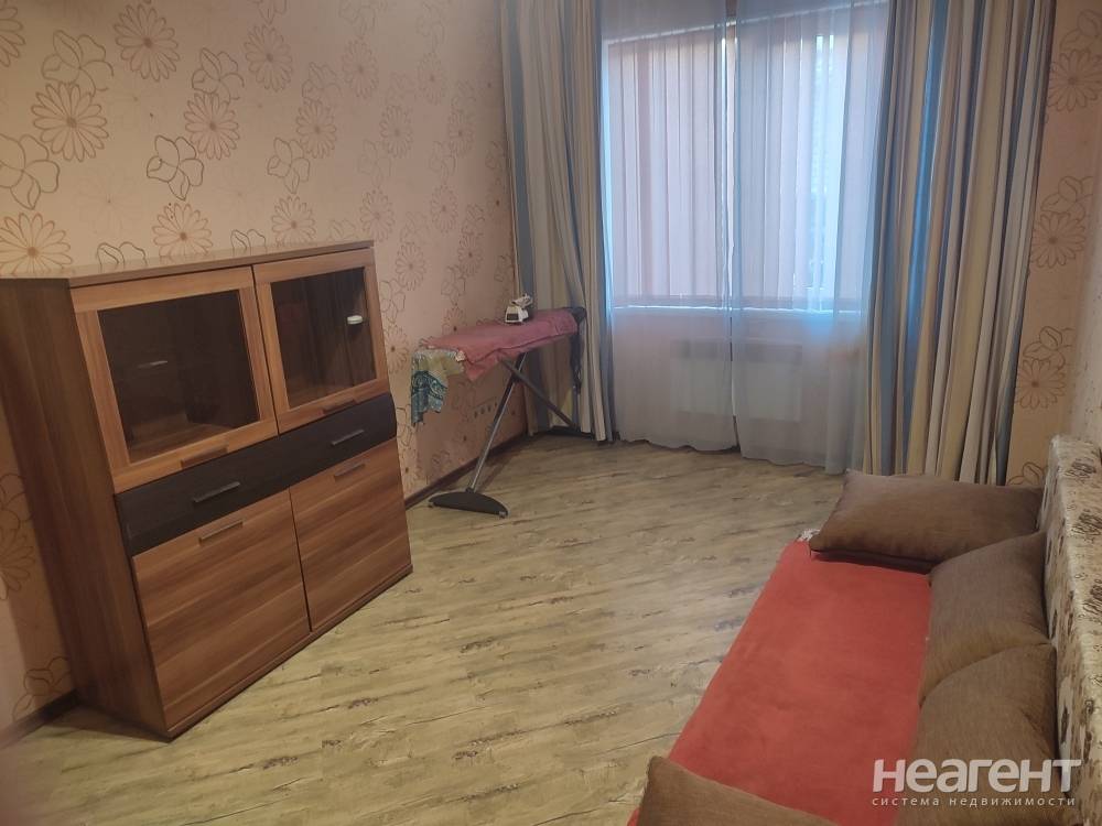 Сдается 2-х комнатная квартира, 74 м²