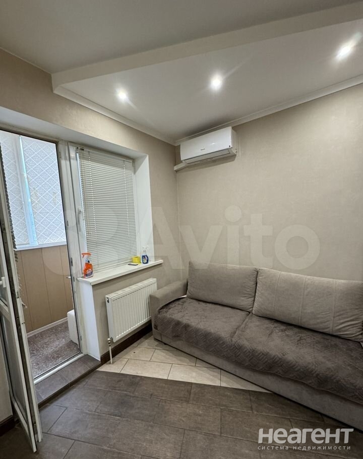 Продается 1-комнатная квартира, 48 м²