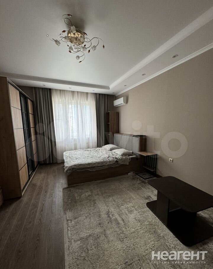 Продается 1-комнатная квартира, 48 м²