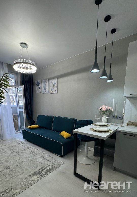 Продается 1-комнатная квартира, 35 м²