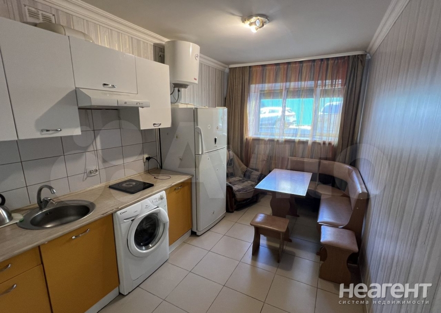 Продается 1-комнатная квартира, 38 м²